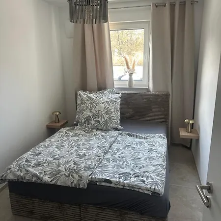 Modernes Mit Balkon Und Tiefgarage Toplage