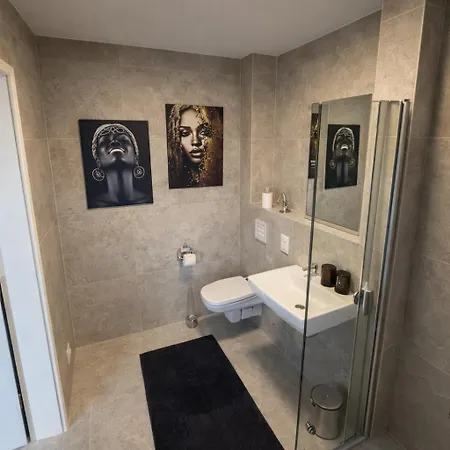 Modernes Mit Balkon Und Tiefgarage Toplage Lejlighed