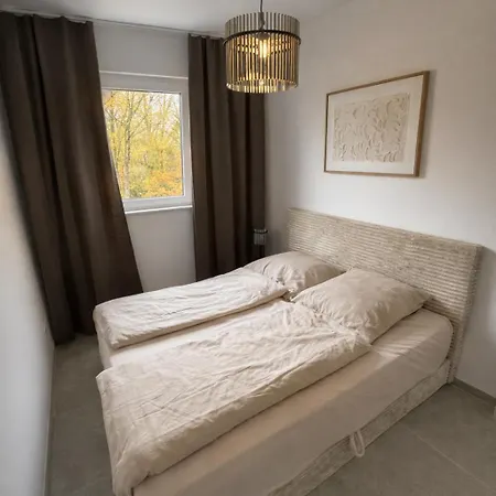 Modernes Mit Balkon Und Tiefgarage Toplage