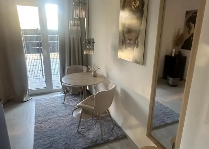 Modernes Mit Balkon Und Tiefgarage Toplage